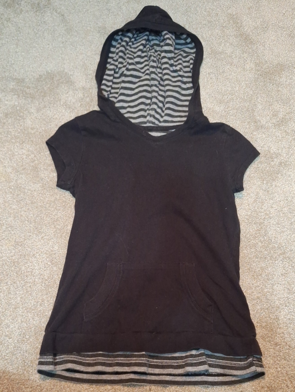Faded Glory Black Short-Sleeve Hooded Top with Striped Lining